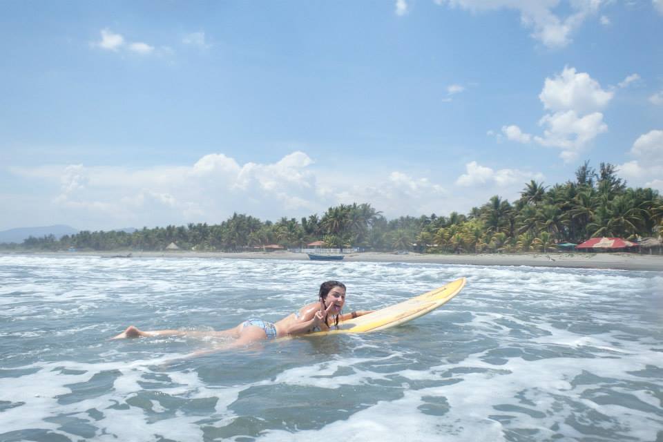 surfing el cuco el salvador