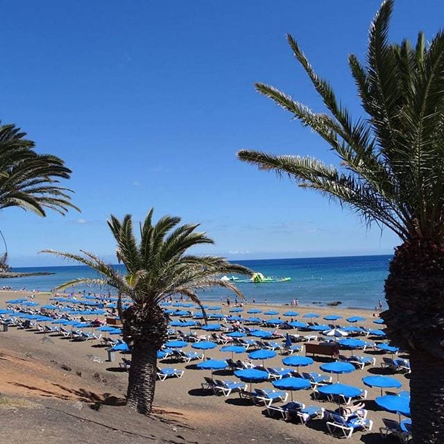 puerto del carmen beach