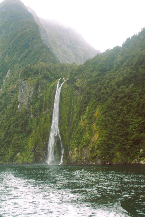 waterfall milford sound