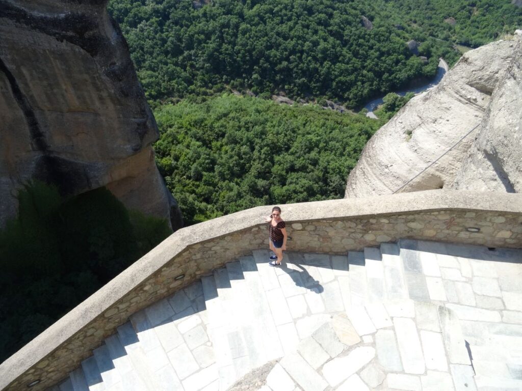 steps to anapafsas monastery