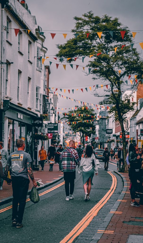 busy street brighton