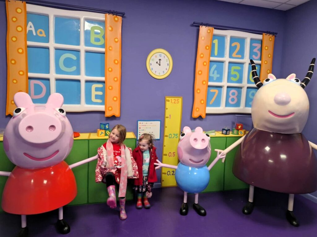 peppa pig schoolhouse peppa pig world