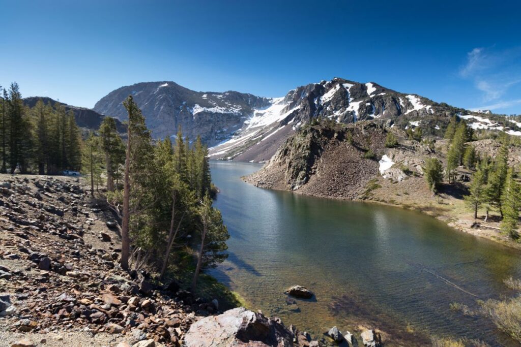 lake in yosemite