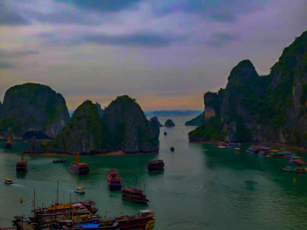 halong bay at sunset