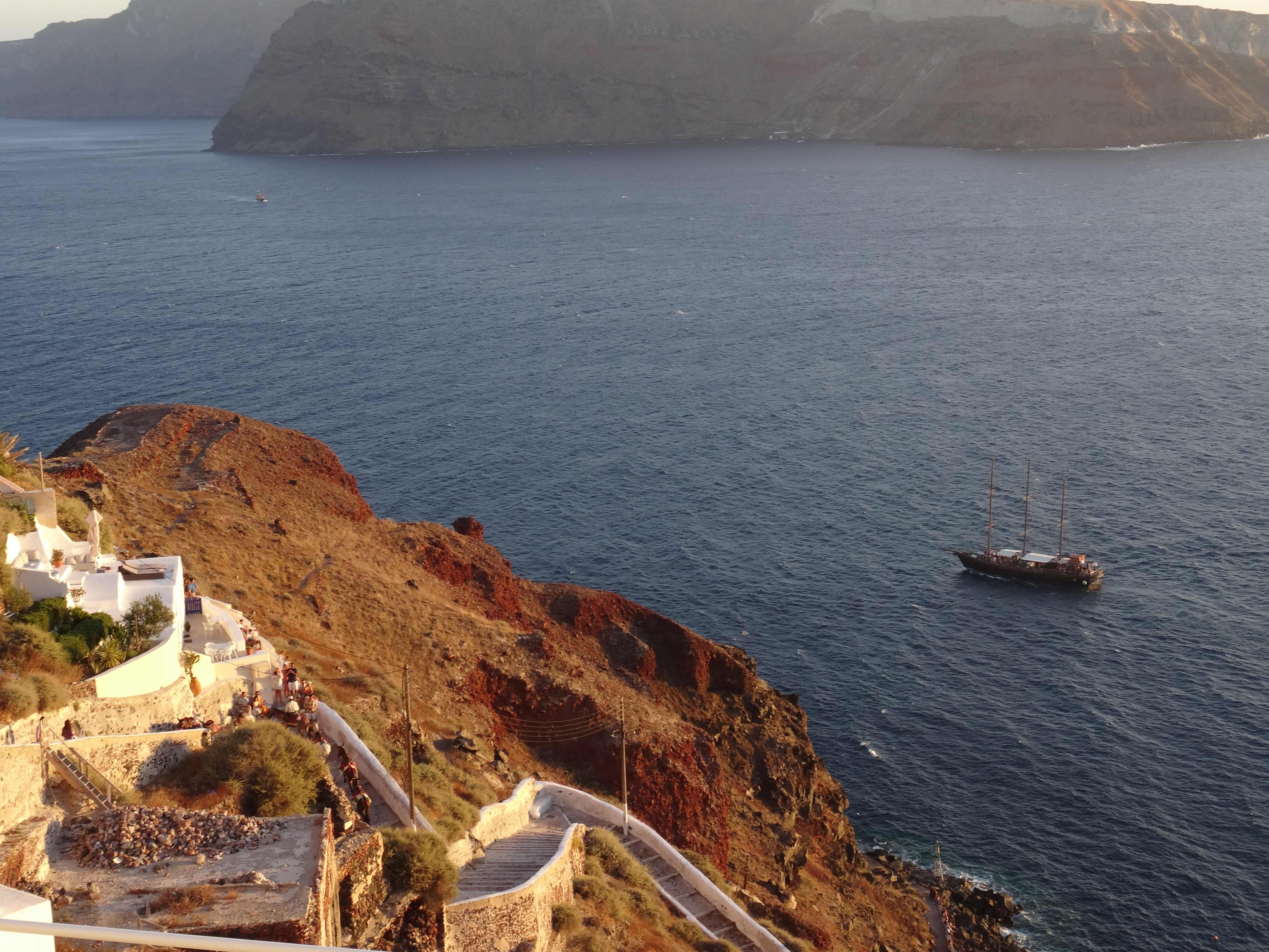 sunset boat cruise oia