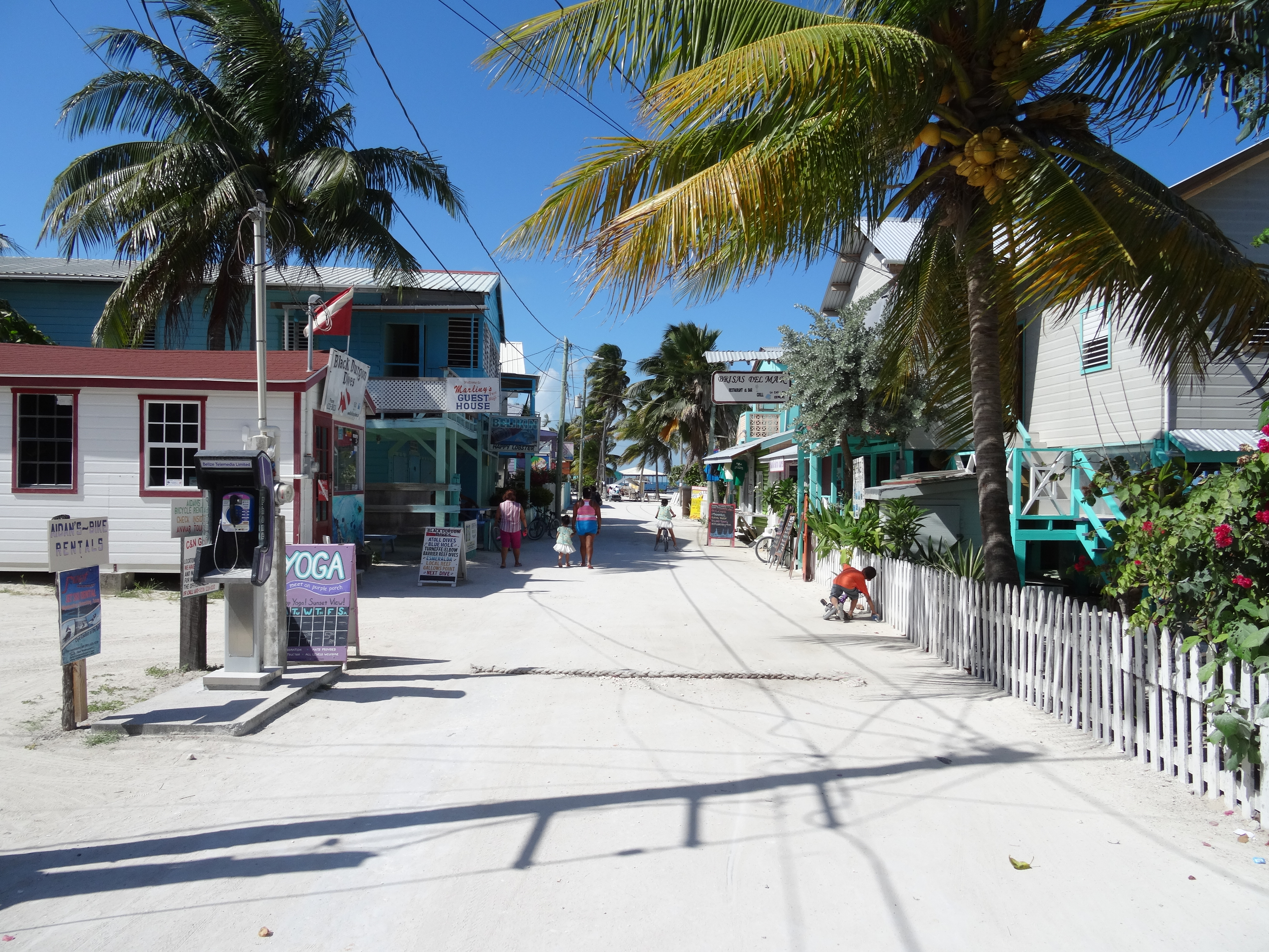 caye caulker street