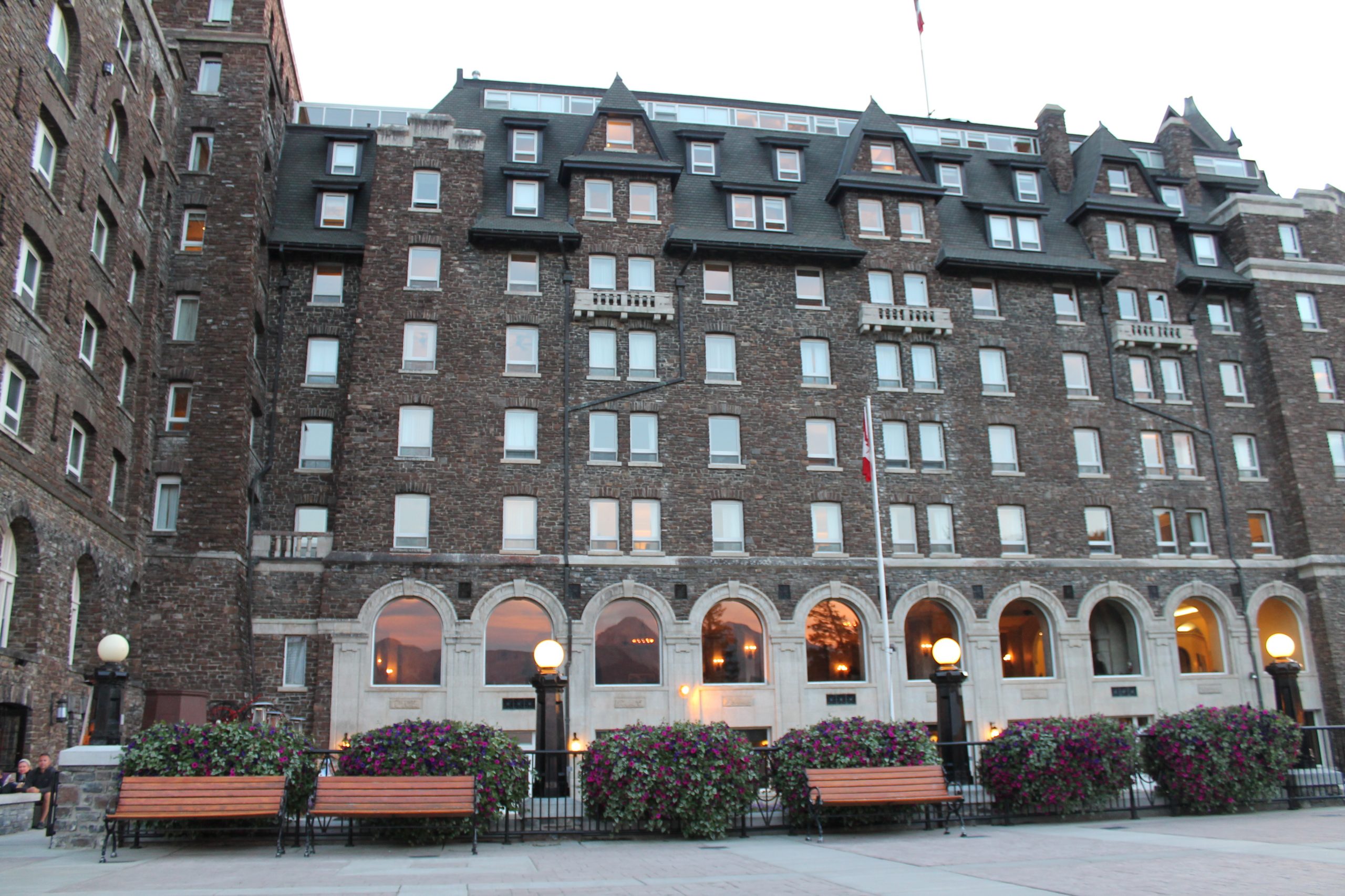 fairmont banff springs exterior