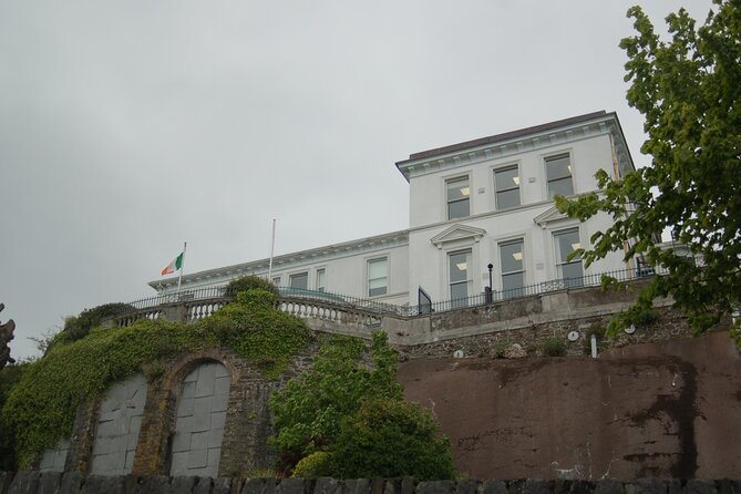 commodore hotel cobh