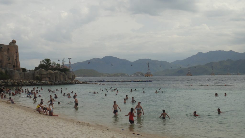 beach in nha trang