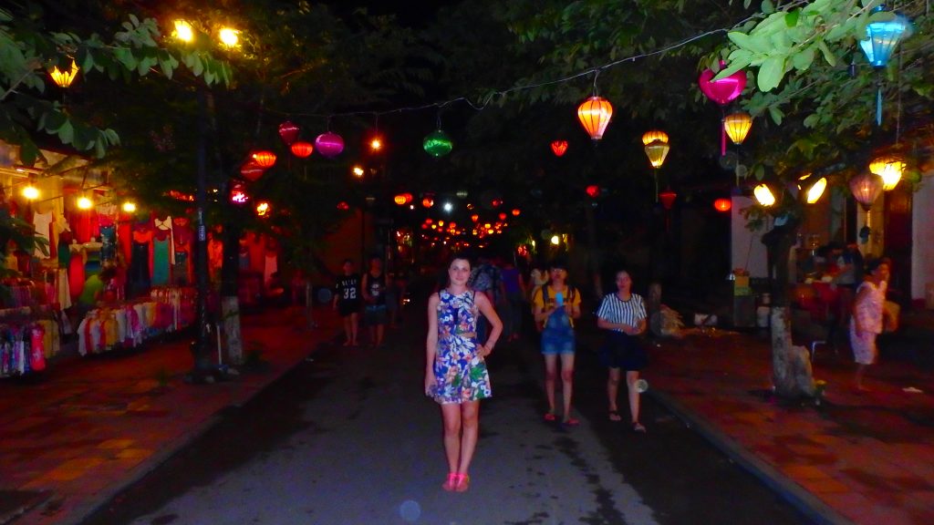 hoi an vietnam at night