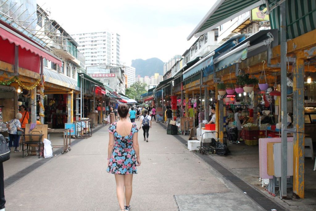 lady at market hong kong