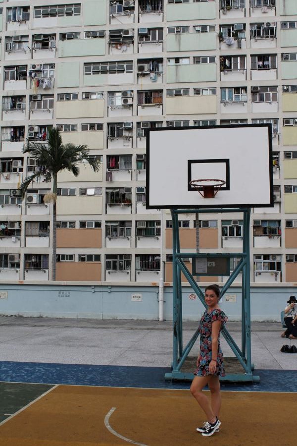 lady posing at choi hung estate hong kong