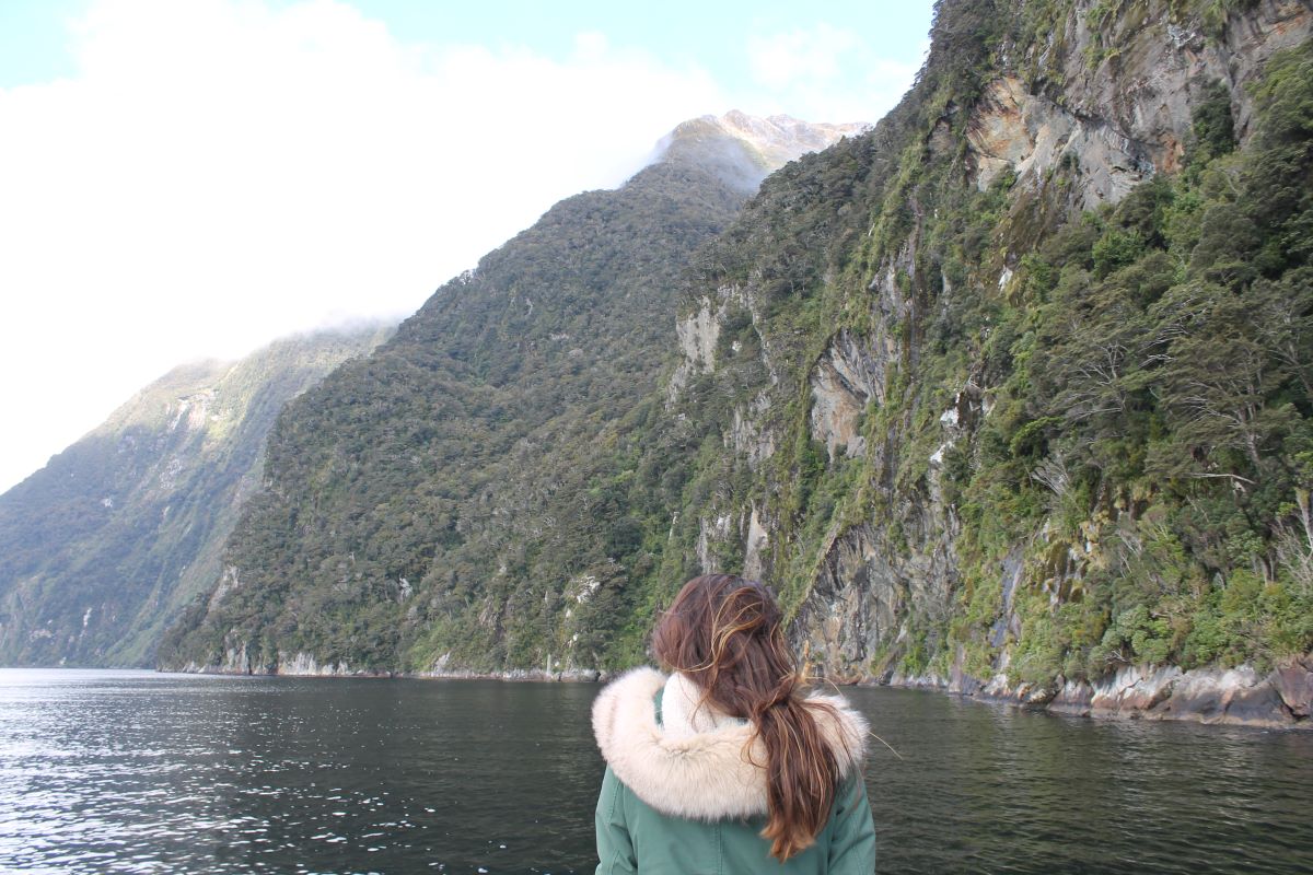 lady on doubtful sound cruise