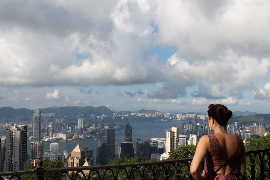 lady at top of victoria peak