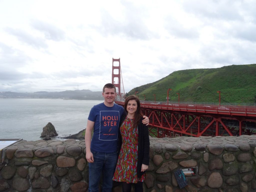 couple at golden gate bridge