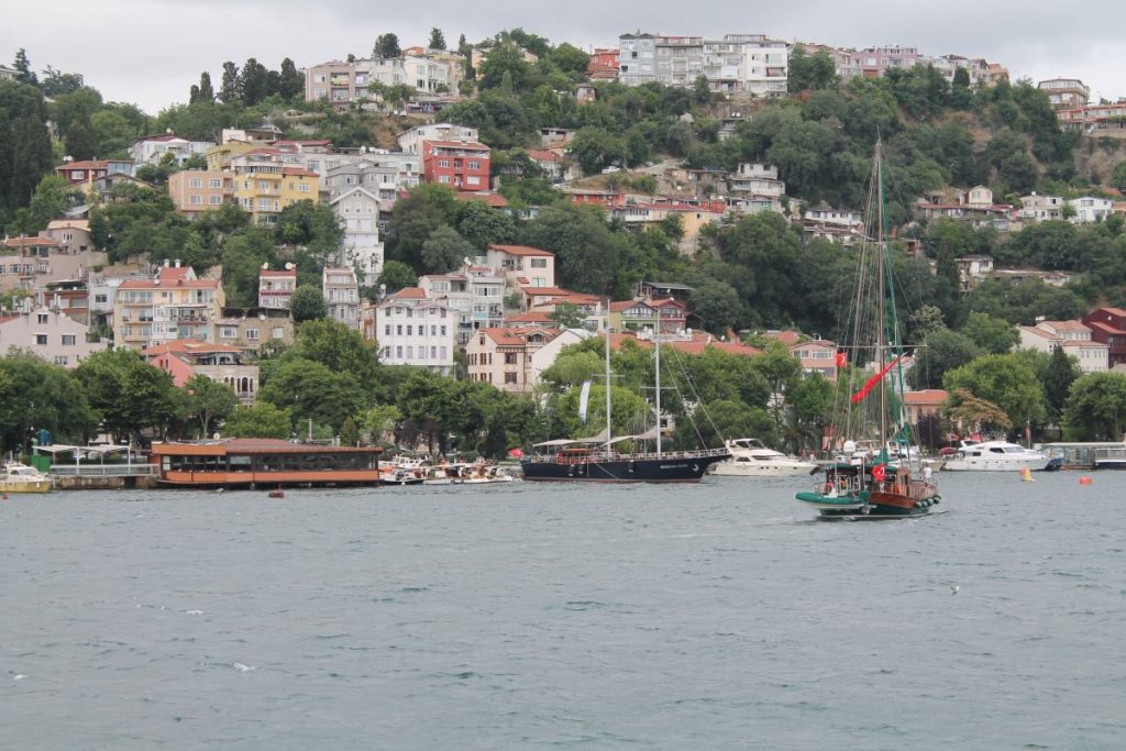 houses along bosphorus strait