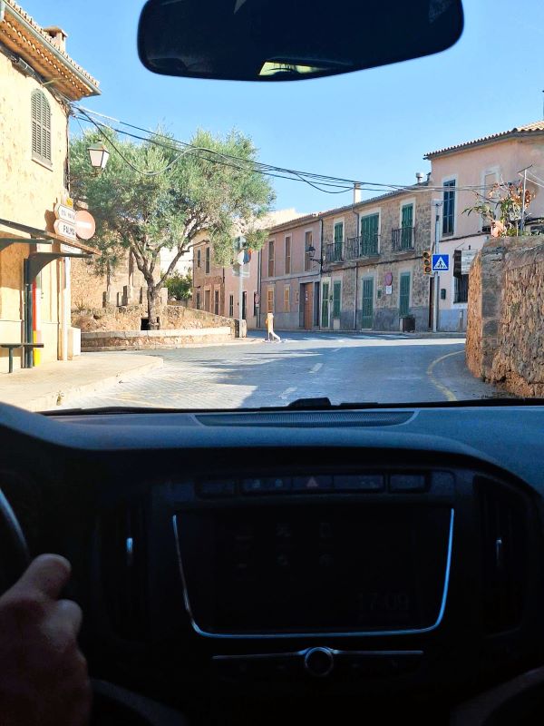 driving through poller mallorca