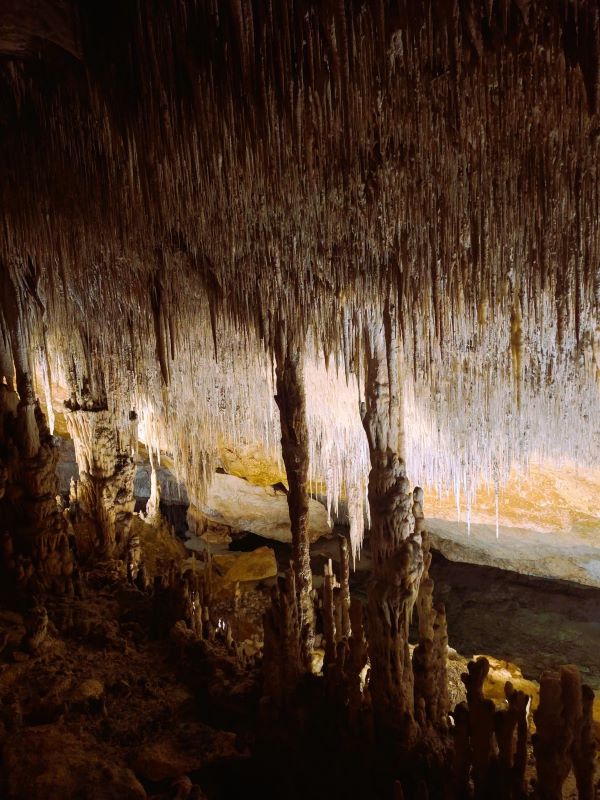 stalagmites drach caves