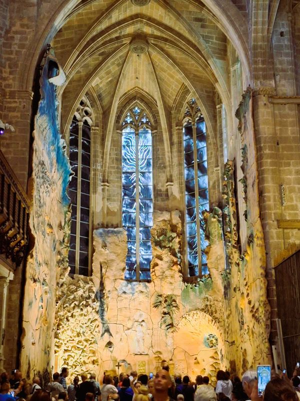 gaudi art in palma cathedral