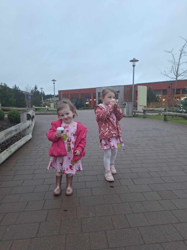 girls with babycino