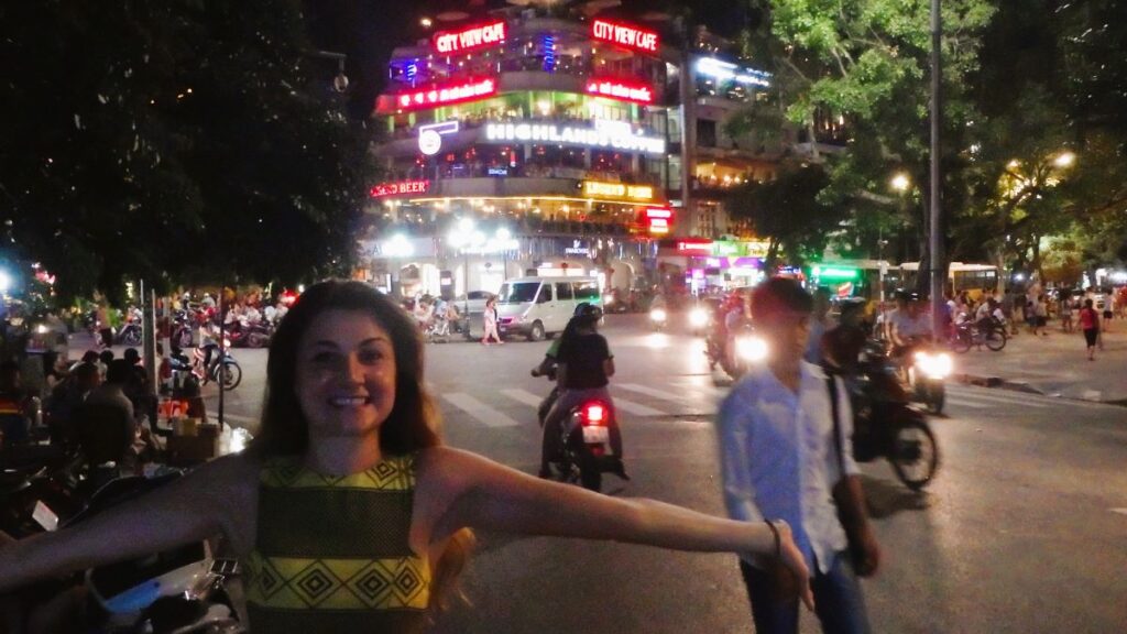 hanoi at night