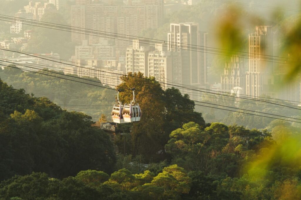 gondola maokong taipei