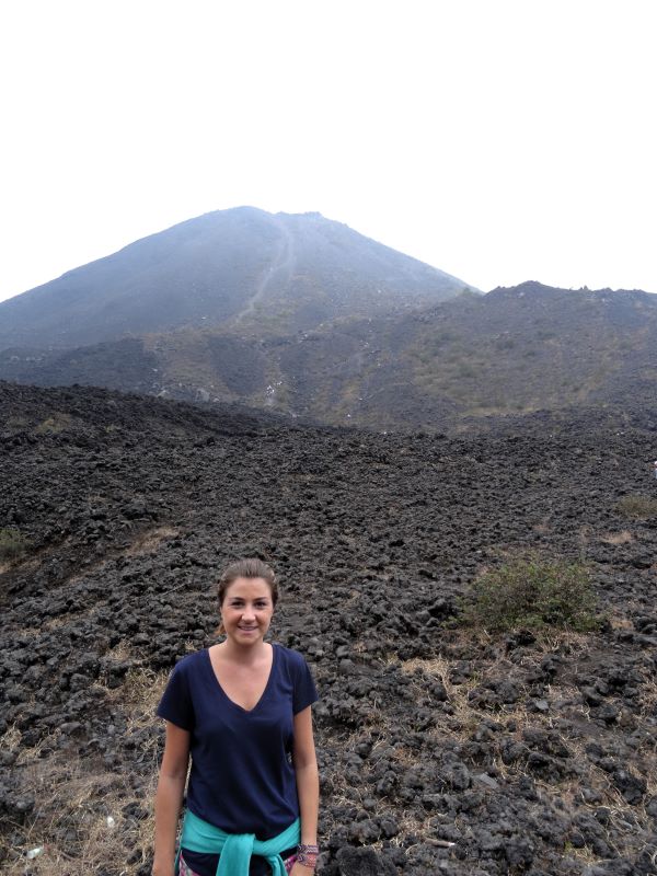 lady volcan izalco climb