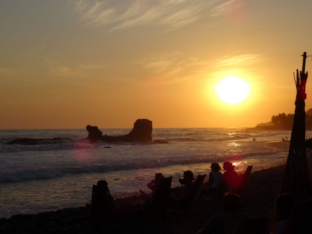 sunset el tunco beach