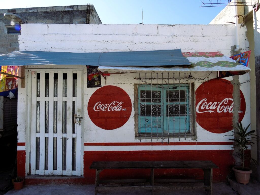 coca cola store front valldolid