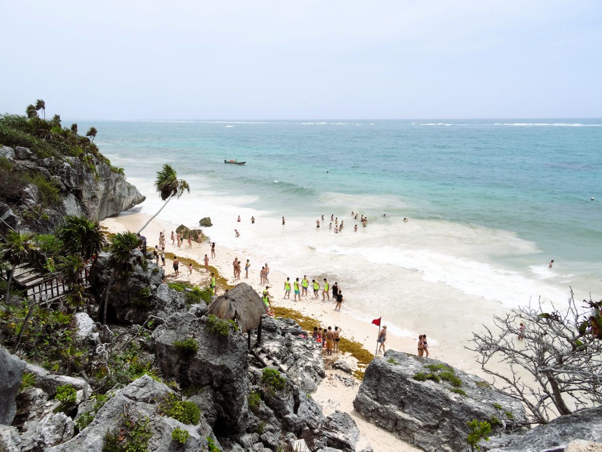 las ruinas beach tulum