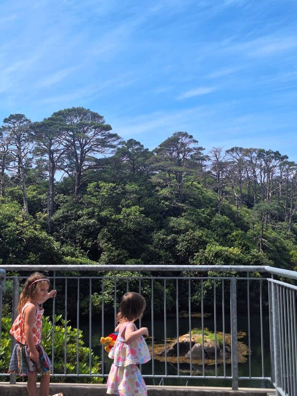 girls blue pools viewpoint glengarriff