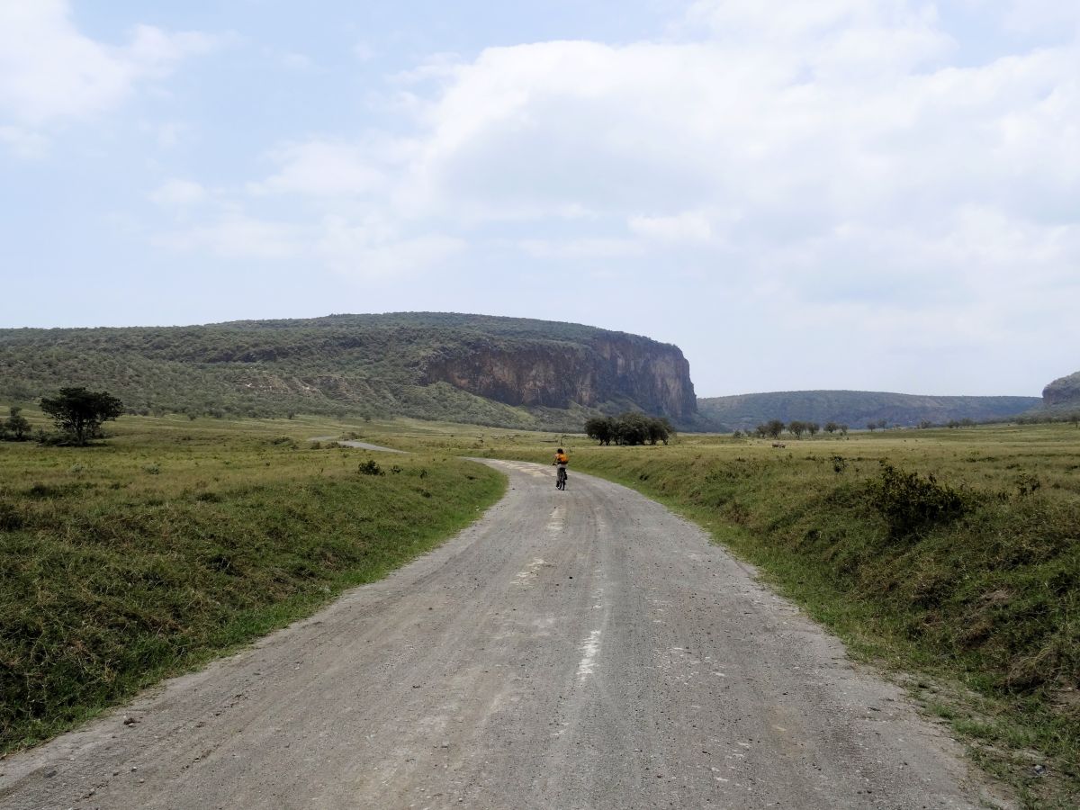 hells gate national park cyclist