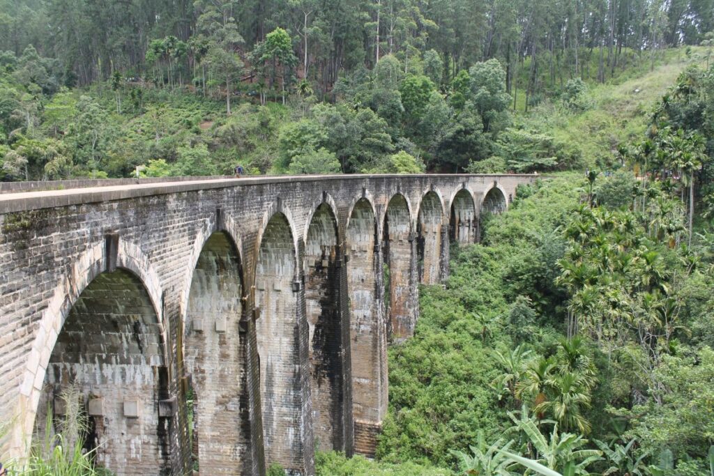 nine arches bridge
