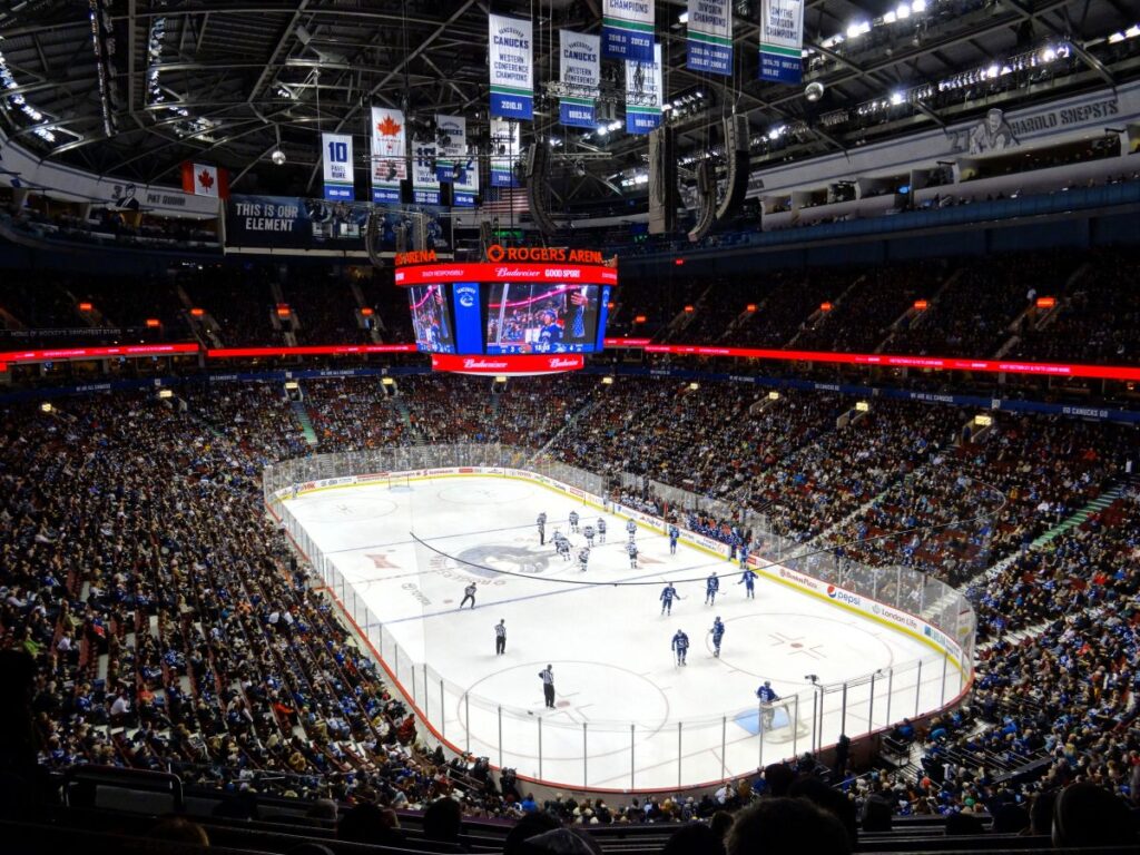 canucks hockey game rogers arena