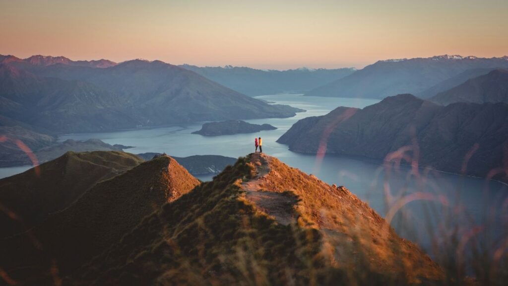 sunrise roys peak wanaka