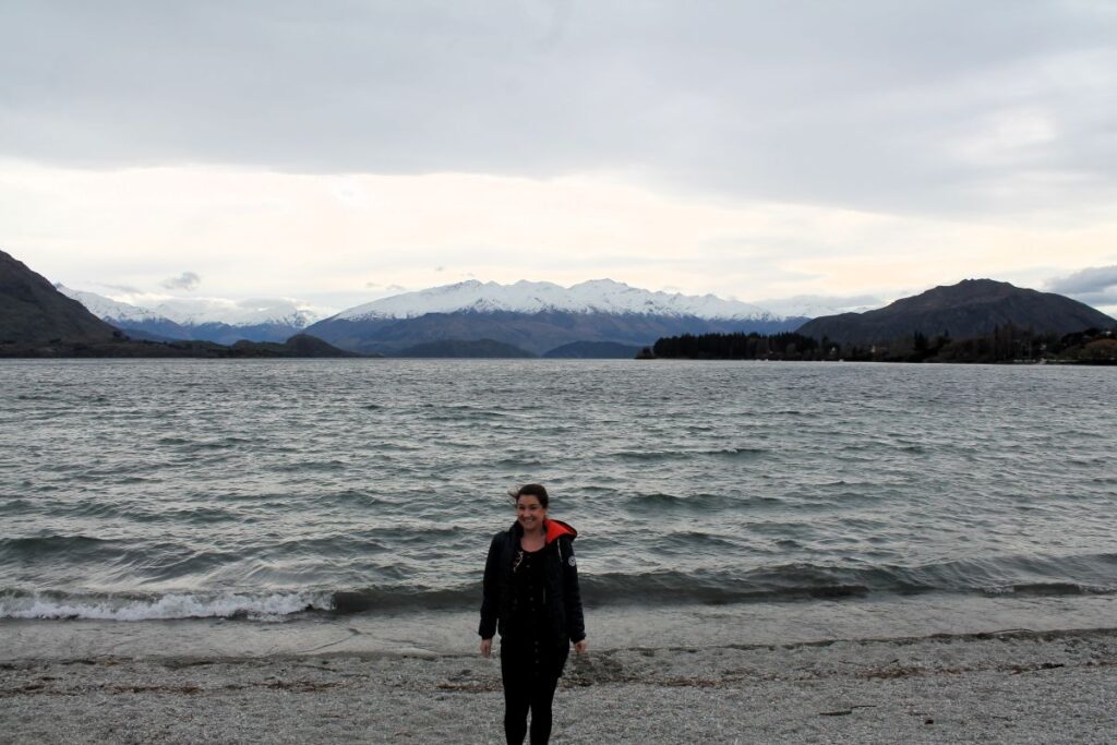 moody day lake wanaka