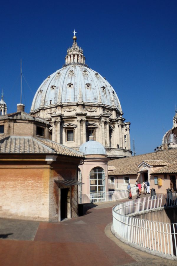 outside st peters basilica