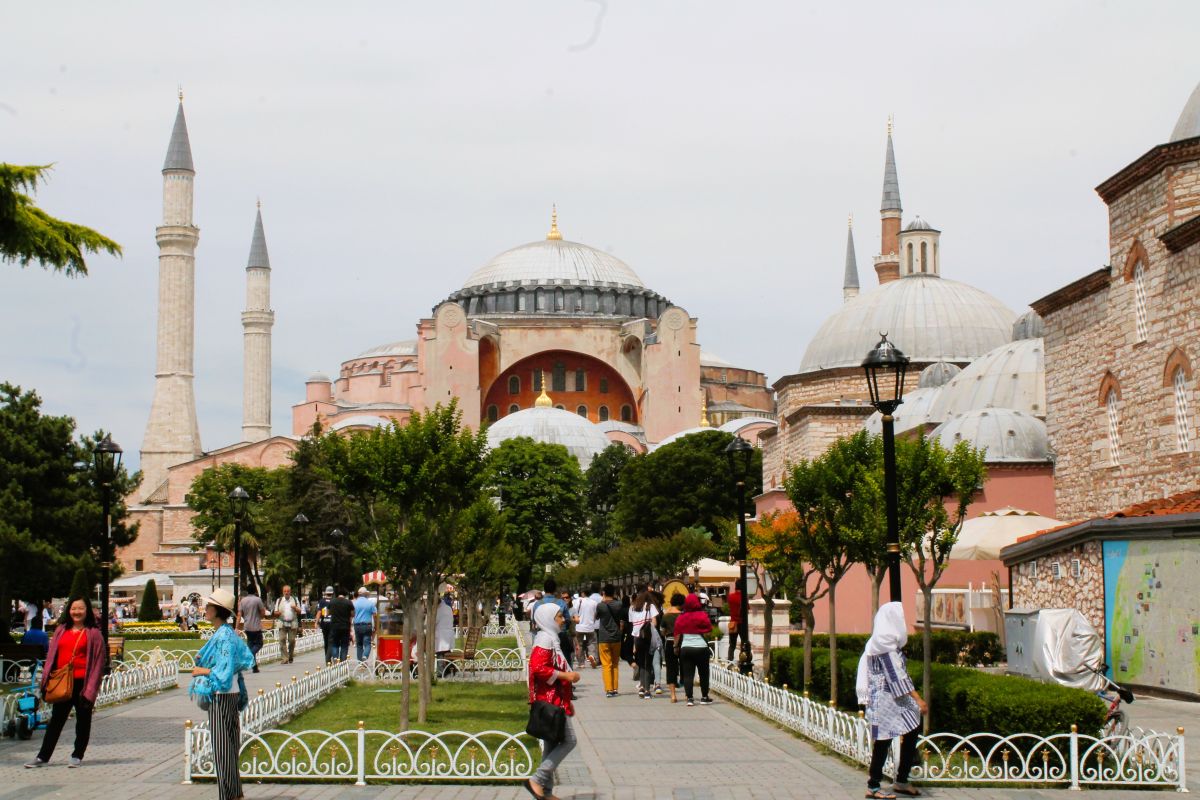 hagia sophia side view istanbul