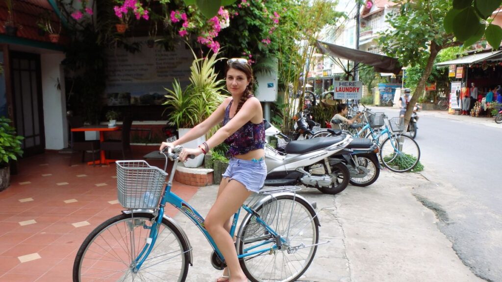 lady bike hoi an town