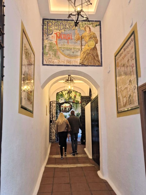 bodegas el pimpi entrance