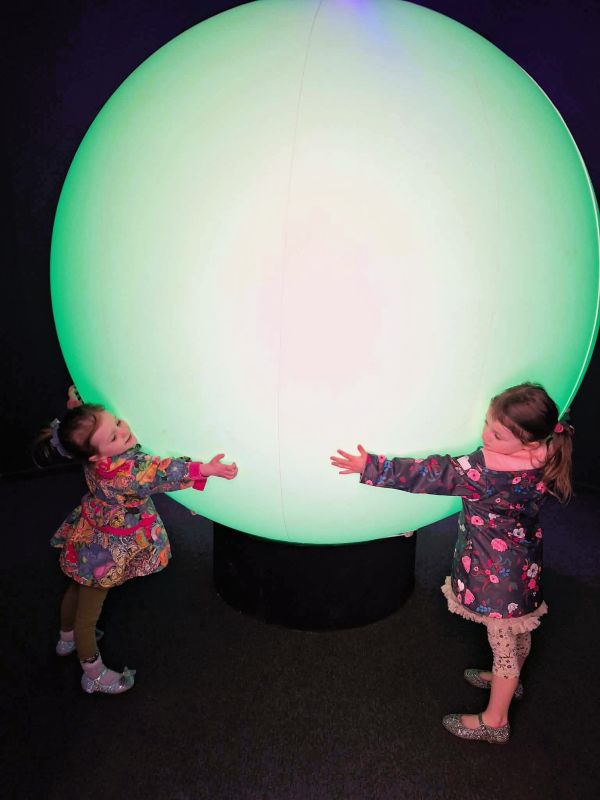young girls exhibition museum of music malaga