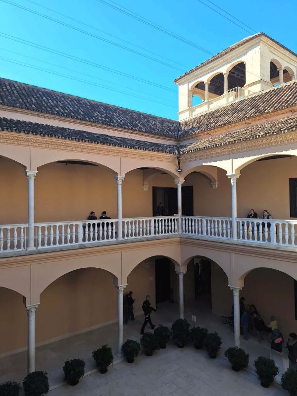 picasso museum courtyard