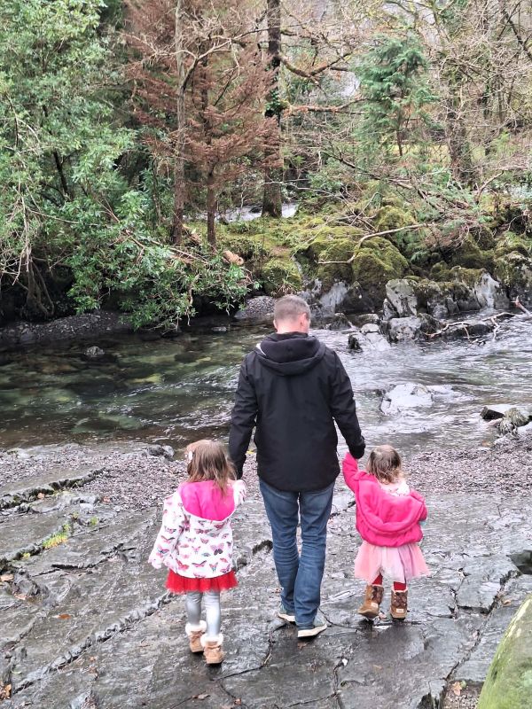 dad girls river betws y coed