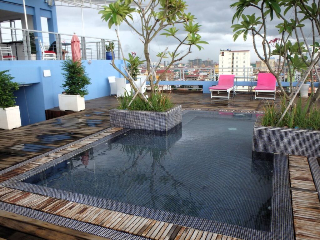 rooftop pool phnom penh