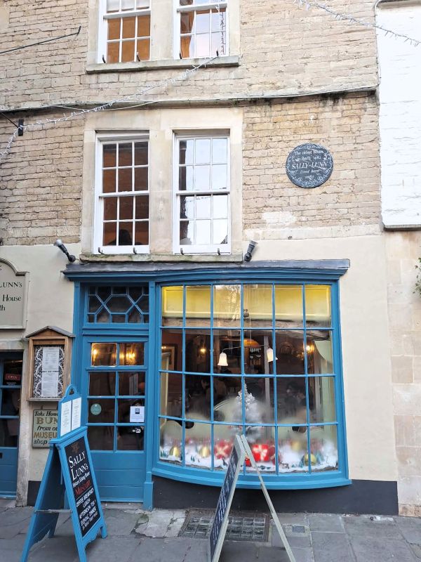 sally lunn bath