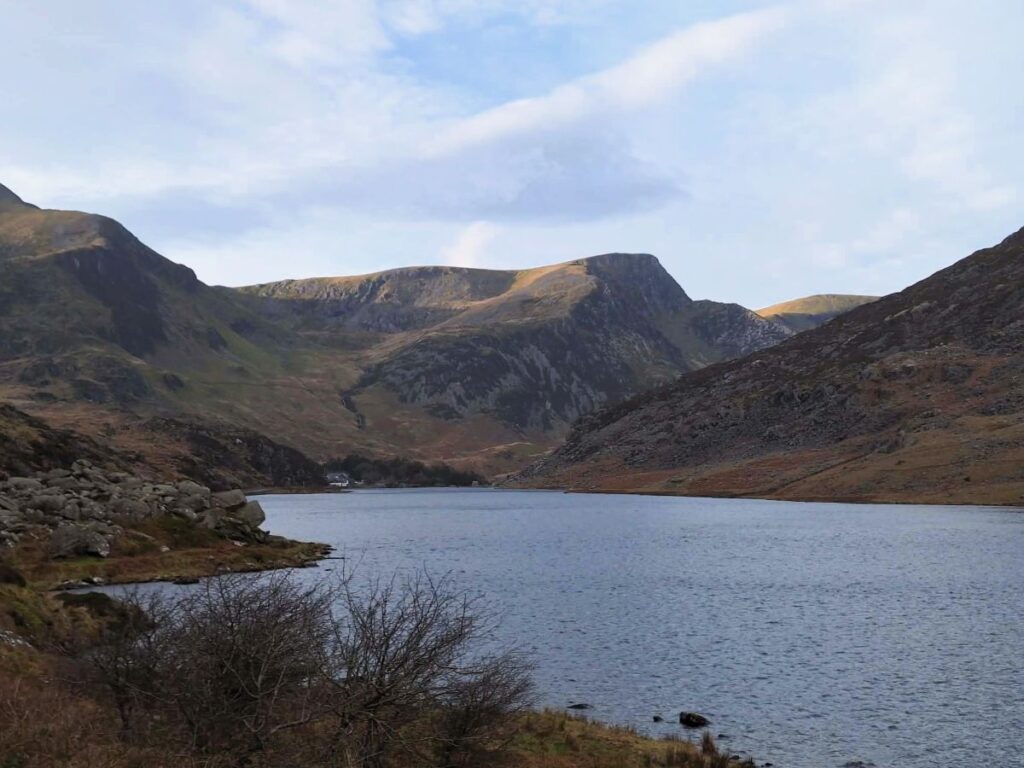 snowdonia mountains lake