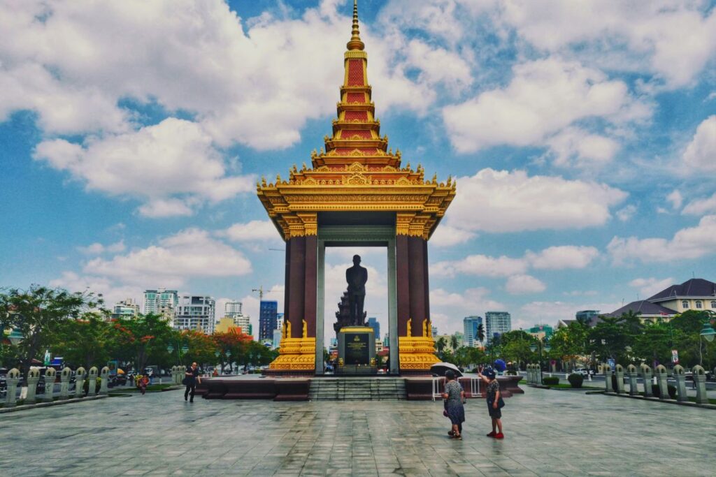 golden stupa state phnom penh
