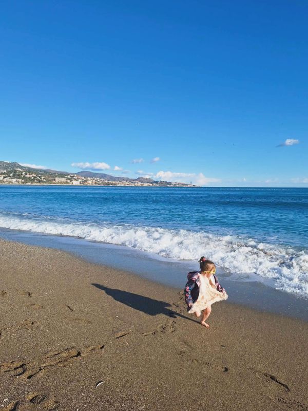 girl malagueta beach