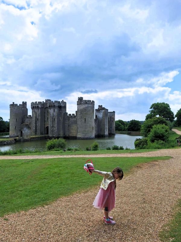young girl bodiam castle