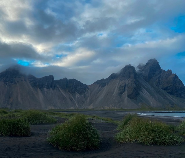 vestrahorn cloudy day